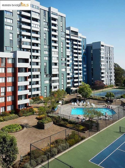 555 Pierce St Unit 226, Albany, CA 94706