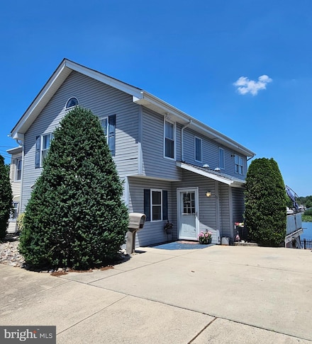 55 Edgewater Ave, Westville, NJ 08093