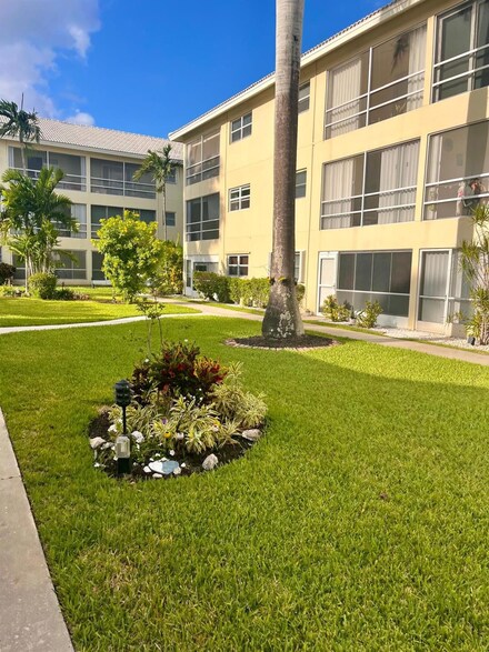 1951 NE 39th St Unit 248, Lighthouse Point, FL 33064