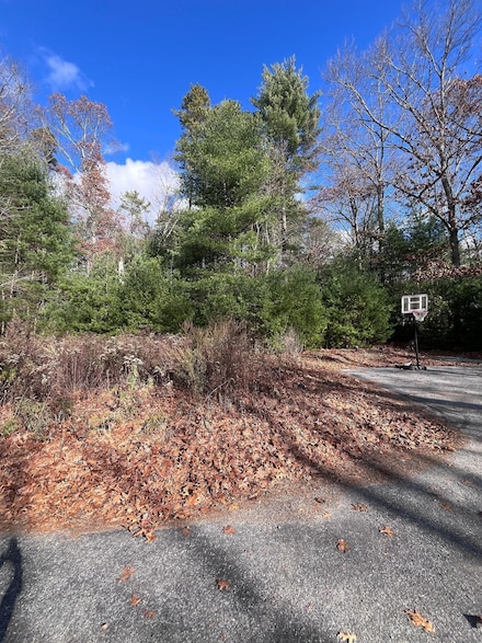 108 Aldrich Rd, Putnam, CT 06260