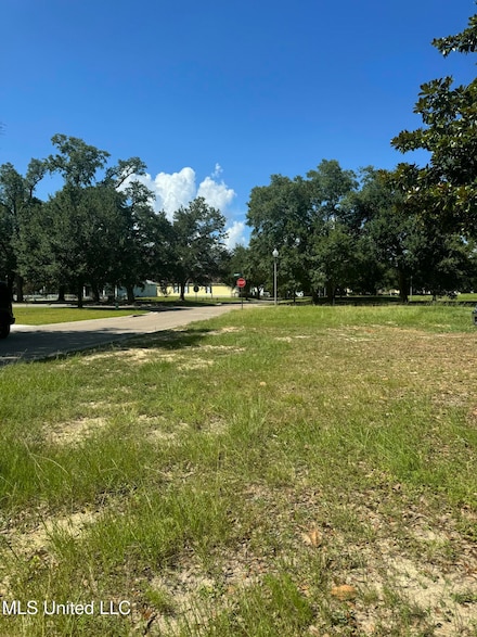 513 Thomas Shields Blvd, Bay St. Louis, MS 39520