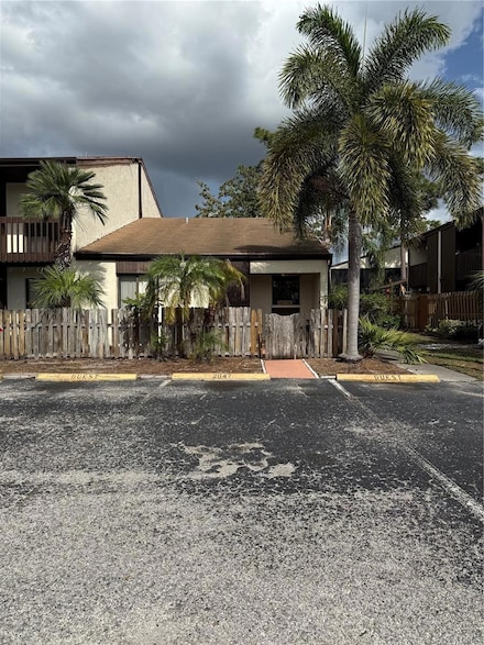 2647 Surrey Ct, Kissimmee, FL 34741