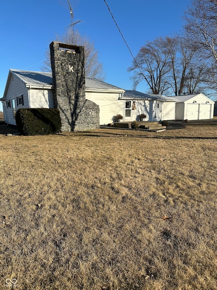 301 S Cobb St, Pine Village, IN 47975