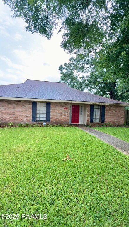 610 N Adams Ave, Rayne, LA 70578