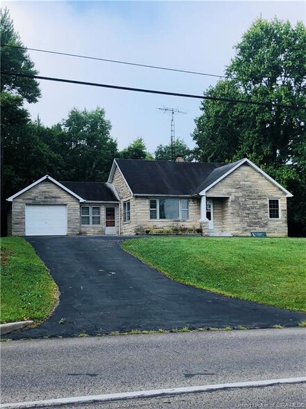 1909 Clifty Dr, Madison, IN 47250