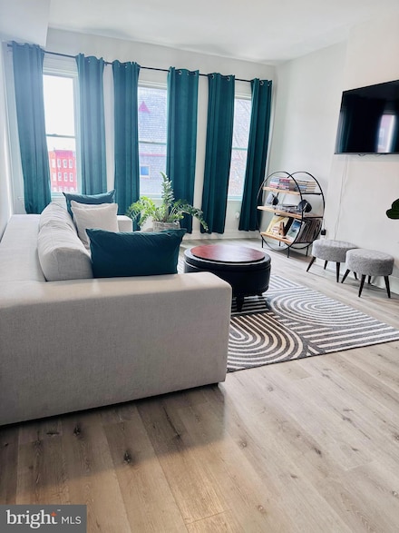 750 Dolphin St, Baltimore, MD 21217