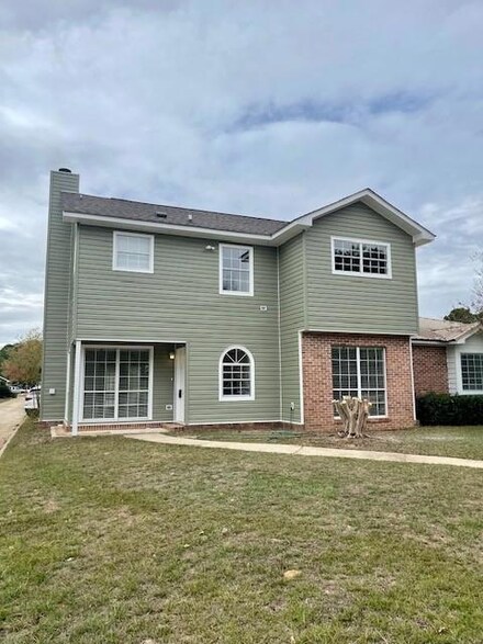 140 Elizabeth St, Eufaula, AL 36027