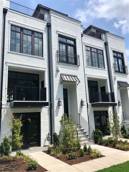 163 E Park St, Cary, NC 27511