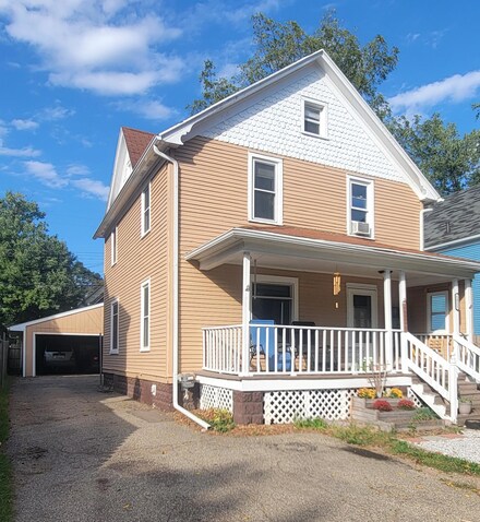 1011 Reed St, Kalamazoo, MI 49001