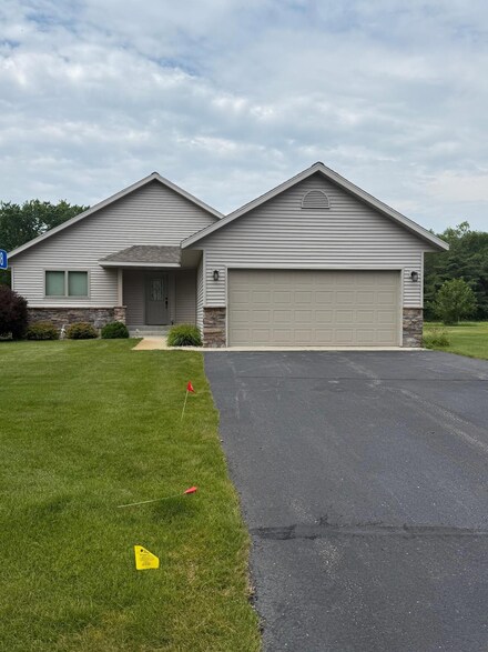 2578 Cherry Lane Ct NE, Alexandria, MN 56308