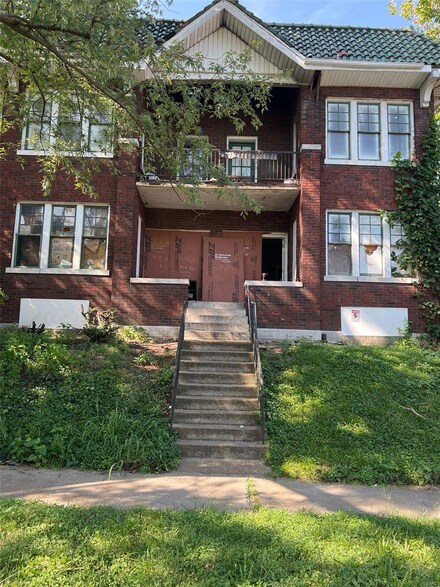 226 Bellerive Blvd, Saint Louis, MO 63111