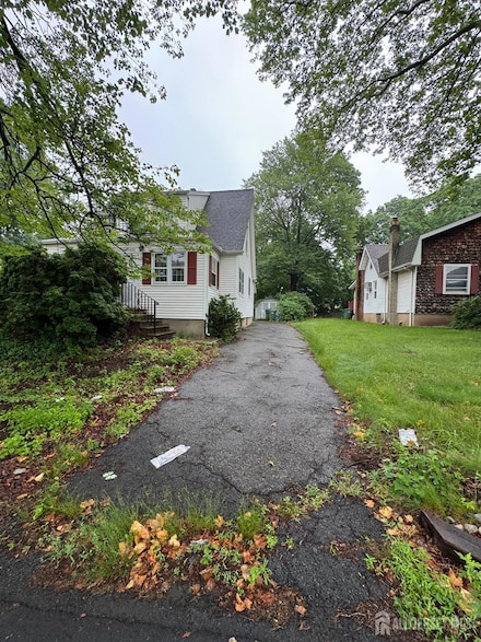 133 Harding Ave, Edison, NJ 08820