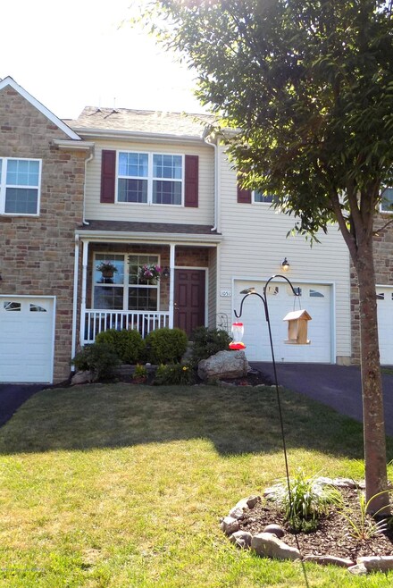 1051 Alliance Dr, Hazleton, PA 18202