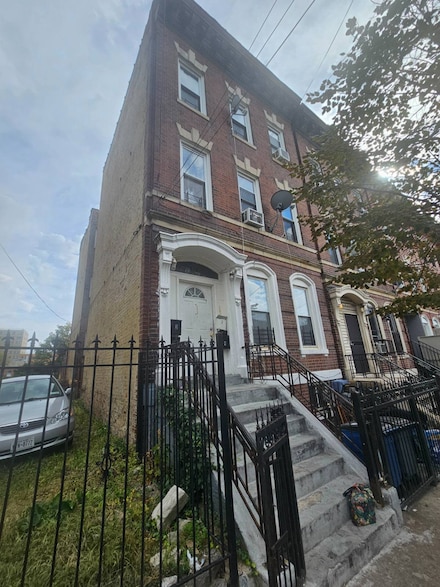 1518 Bryant Ave, Bronx, NY 10460
