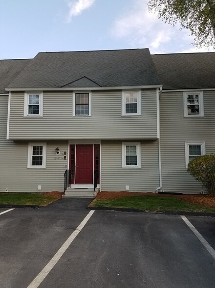 14 Bayberry Dr, Worcester, MA 01607