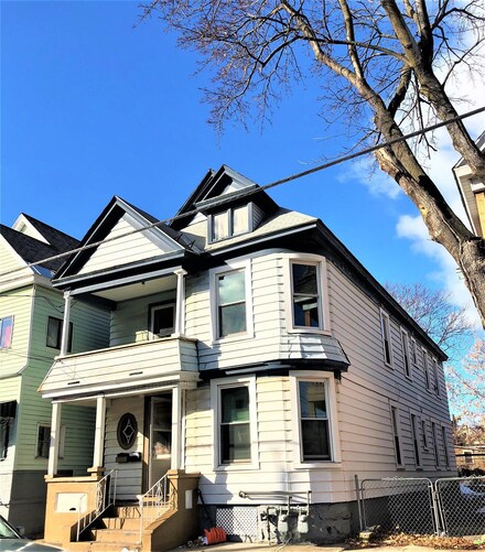 514 Schenectady St, Schenectady, NY 12307