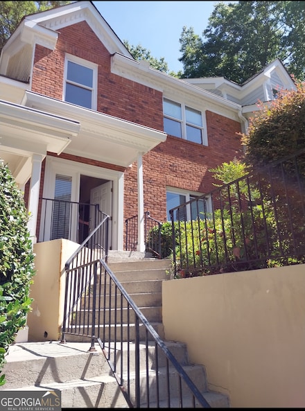 13 Forest Ridge Ct, Atlanta, GA 30350