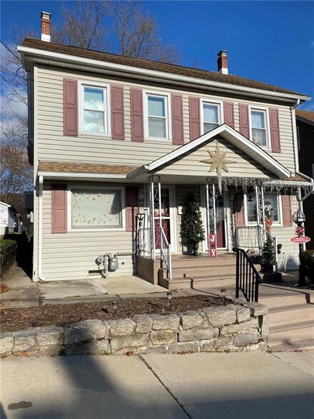 234 Carbon St, Lehighton, PA 18235