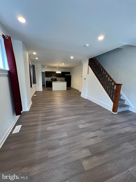 34 E 24th St, Chester, PA 19013
