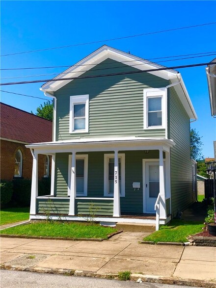 715 5th St, New Brighton, PA 15066