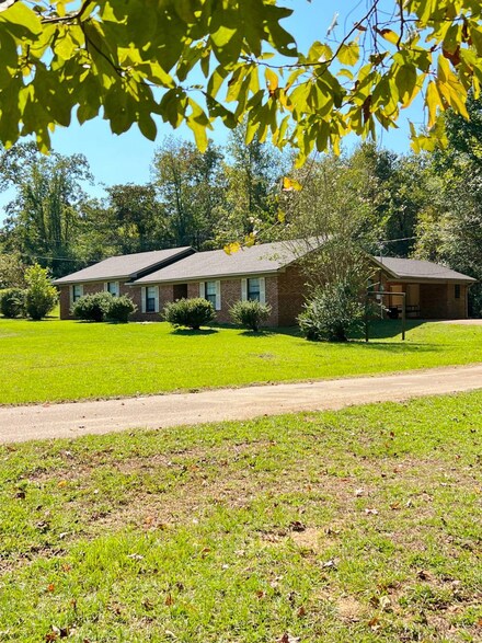 1478 U S Highway 51, Winona, MS 38967