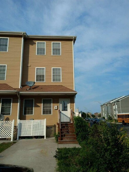 201 N South Carolina Ave, Atlantic City, NJ 08401