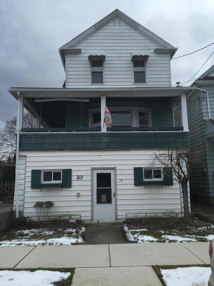 20 S Goodwin Ave, Kingston, PA 18704