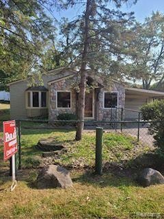 321 Longspur Ln, Commerce Township, MI 48382