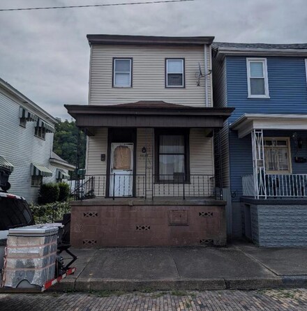4834 Eoff St, Benwood, WV 26031