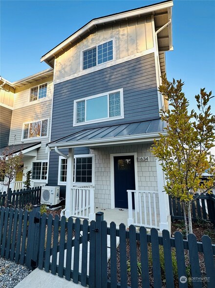 1634 Sunup Loop, Bellingham, WA 98226