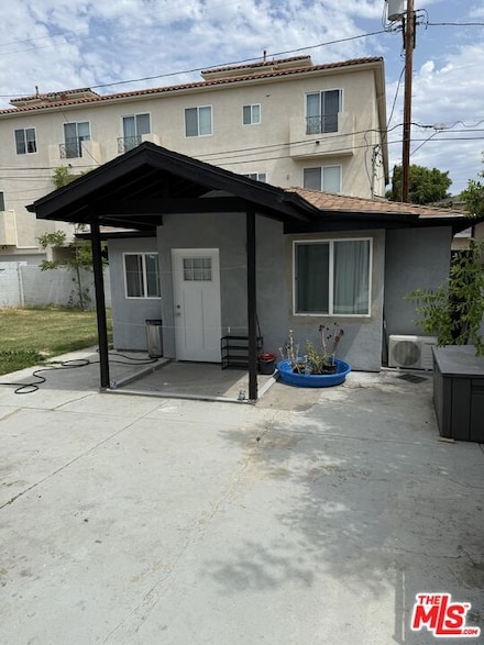 15011 Hartsook St, Los Angeles, CA 91403