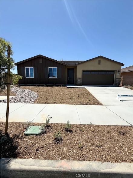 333 Sunny Oak Ln, Perris, CA 92570