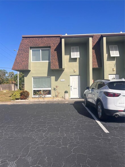 1616 70th St N Unit 1616, St. Petersburg, FL 33710