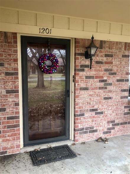 1201 12th St, Honey Grove, TX 75446