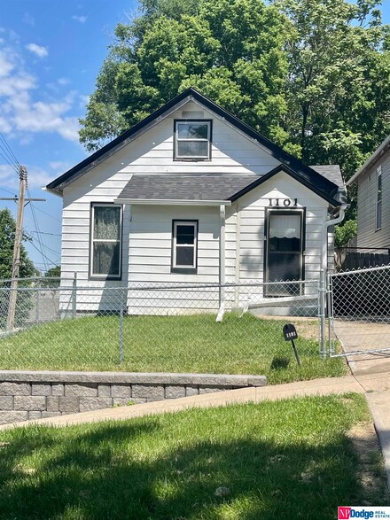 1101 S 25th Ave, Omaha, NE 68105