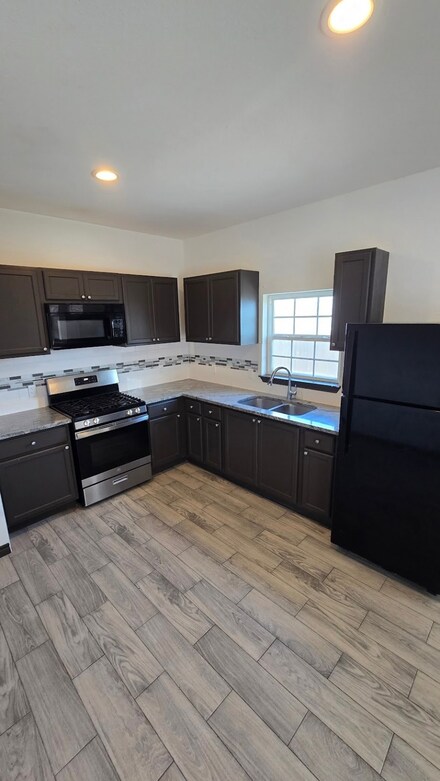 884 Road 3550 Unit 1, Cleveland, TX 77327