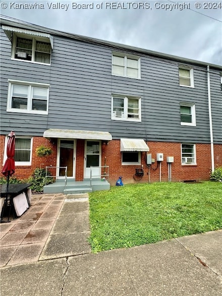63 Kenna Dr, South Charleston, WV 25309