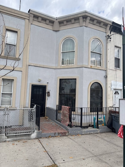 560 Fountain Ave Unit 1, Brooklyn, NY 11208