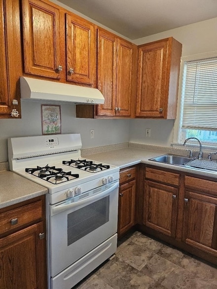 403 Manchester St Unit 3, Fall River, MA 02721