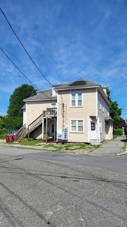 942 Lakeview Ave Unit 5, Lowell, MA 01850