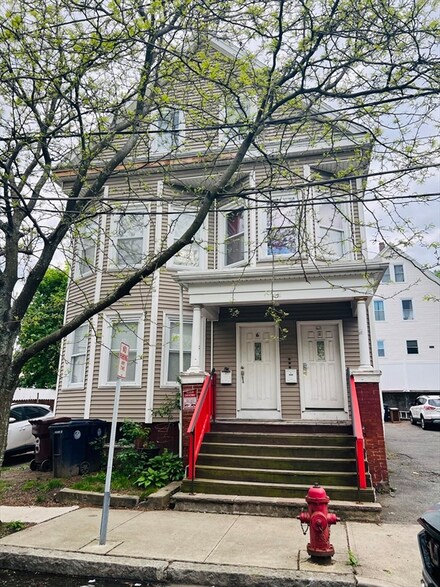 6 Timothy Ave, Everett, MA 02149