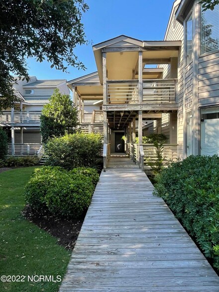 566 Coral Dr Unit A4, Atlantic Beach, NC 28512