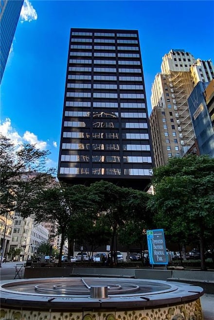 1101 Walnut St Unit 1202, Kansas City, MO 64106