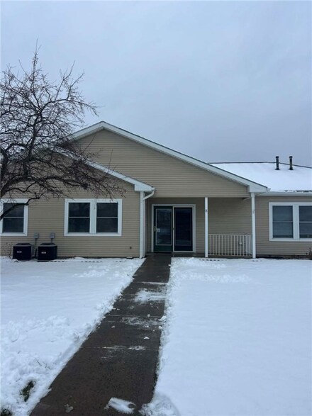 947 Sohn Alloway Rd, Lyons, NY 14489