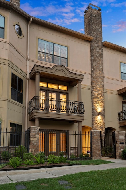 2403 Commonwealth St, Houston, TX 77006