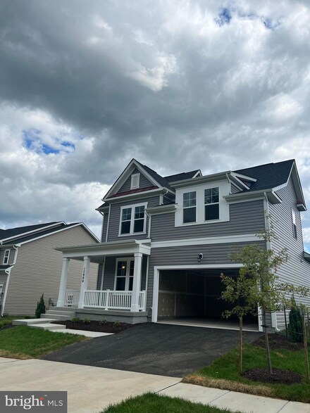 17900 Ridgewood Place, Round Hill, VA 20141