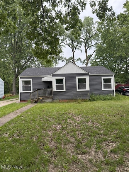 2315 Greenvale Rd, Cleveland, OH 44121