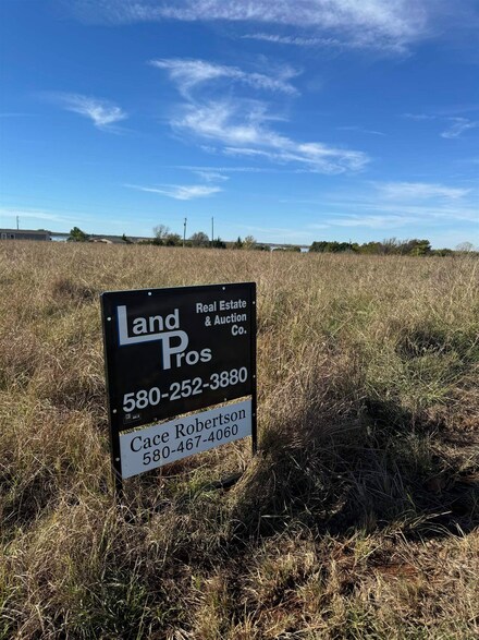 0 Lakefront Dr, Comanche, OK 73529