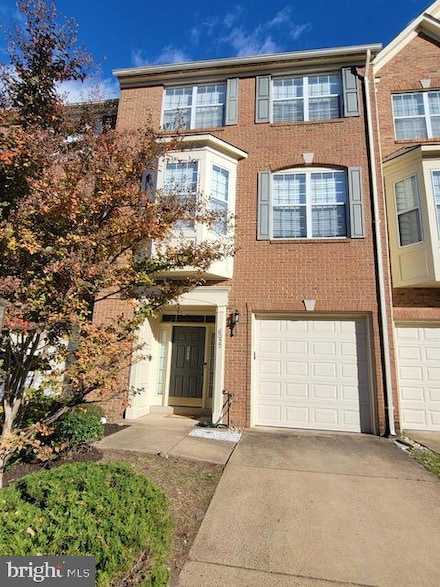 6022 Katelyn Ct, Alexandria, VA 22310