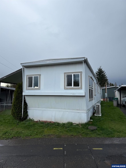 13045 SE Stark St, Portland, OR 97233